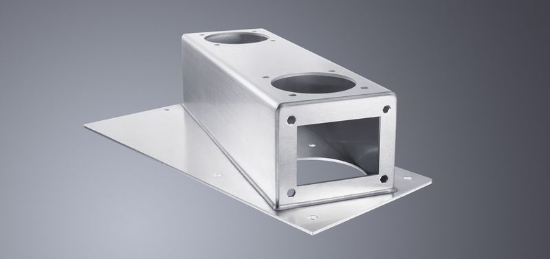 Joining using the laser metal deposition procedure in order to close weld joints which are too large and which cannot be welded with a laser conventionally.