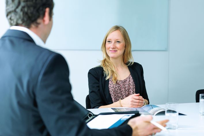 A job interview at TRUMPF in Ditzingen showing the applicant and an employee of the HR Department