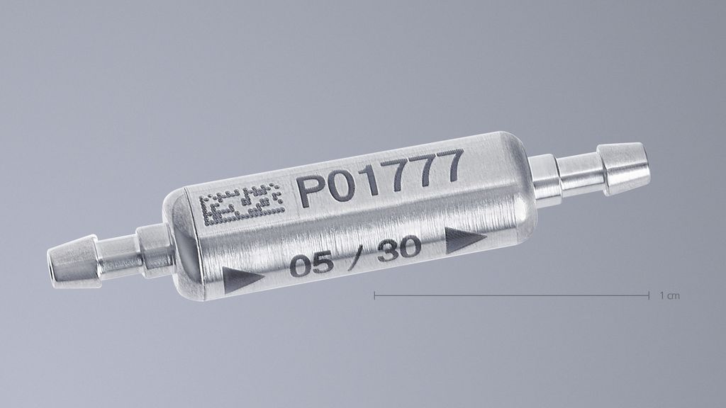 Black marking on a medical valve using TRUMPF products