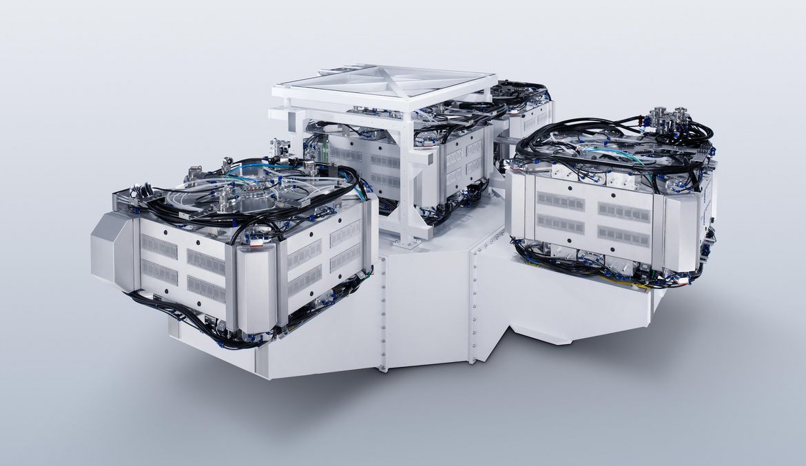 TruFlow laser amplifier for EUV applications
